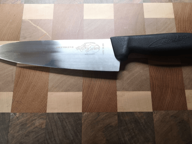 Couteau à découper lame 20cm