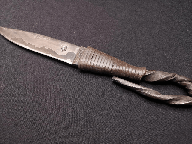 Couteau "brut de forge" 